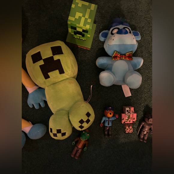 Toy Bundle - Picture 2 of 5